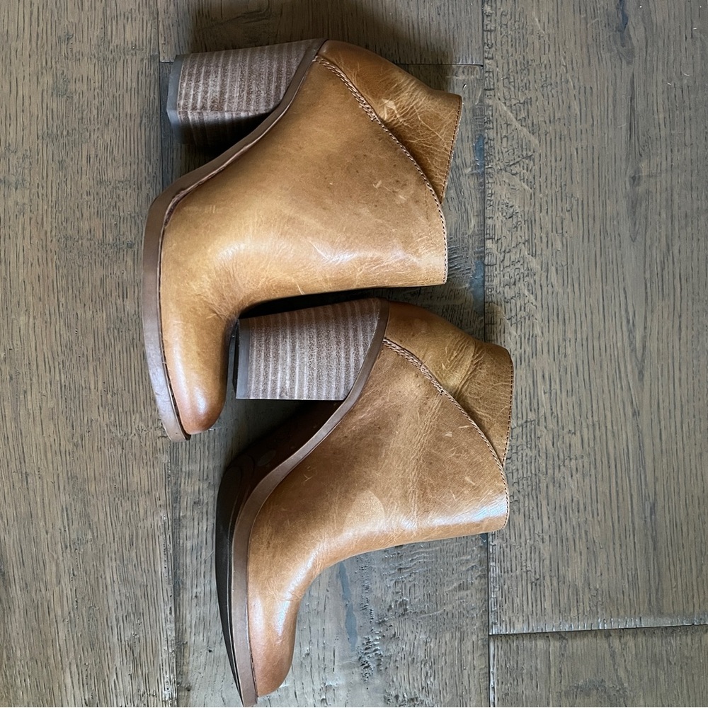 Lucky Brand Easa Leather Ankle Booties 5 - Picture 5 of 6